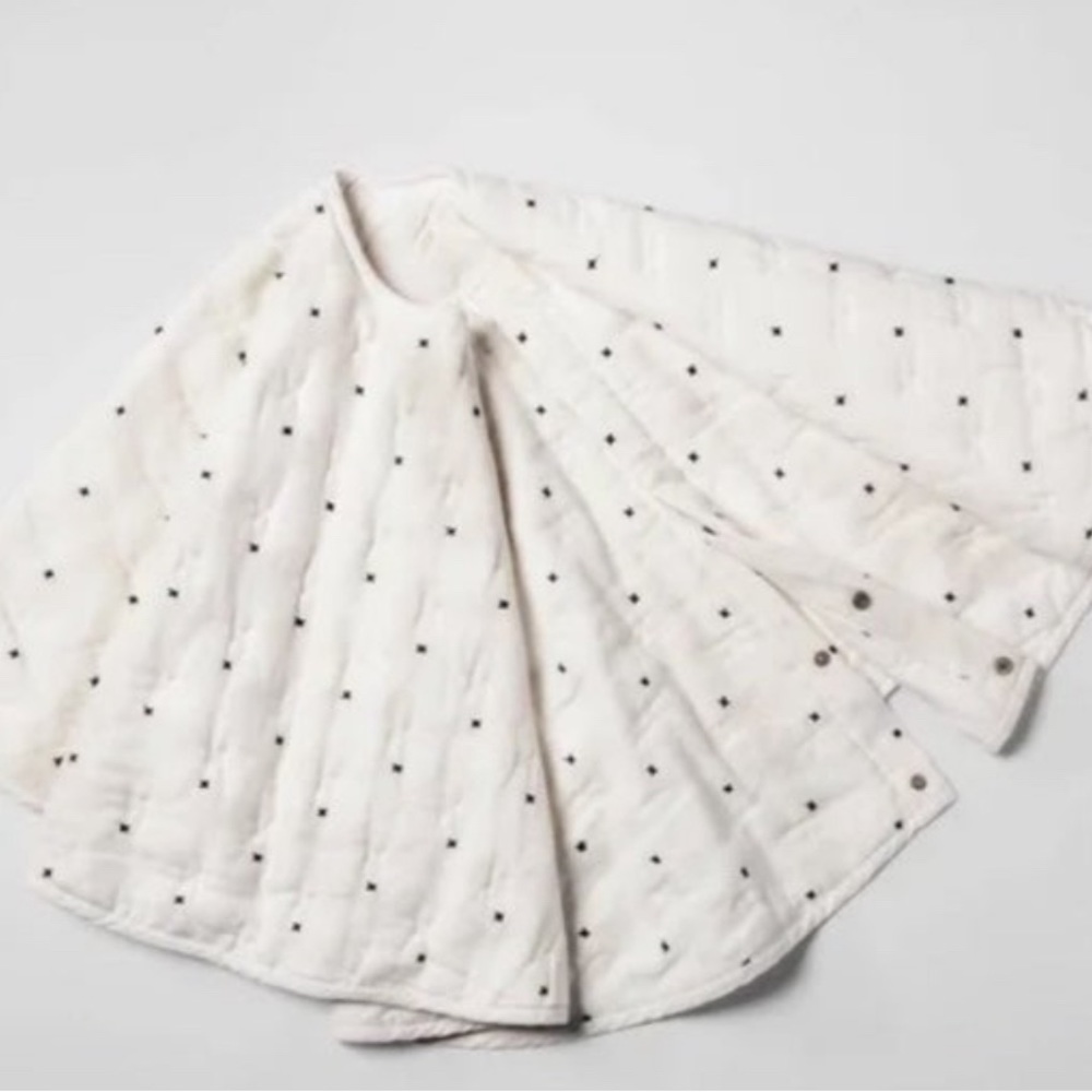 Hearth & hand tree skirt